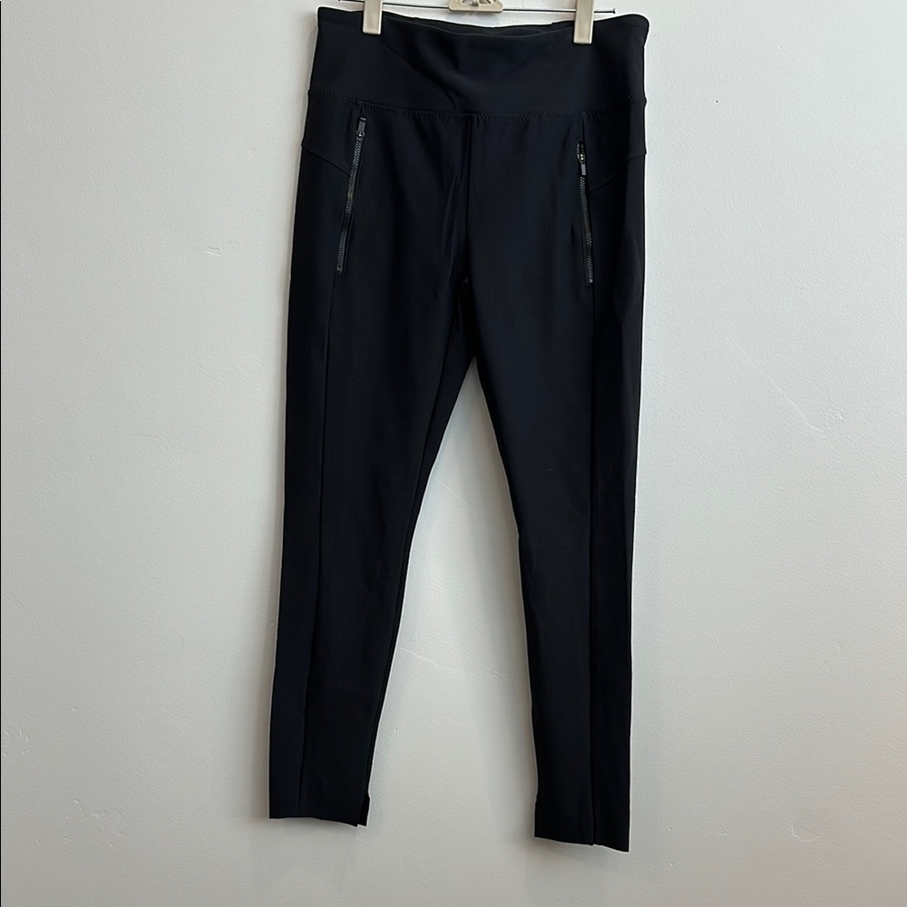 Athleta Black High-Rise Leggings with Zipper Details. Size S.